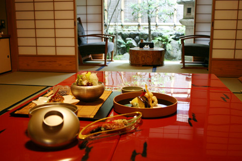 Kyoto Ryokan: Kyoto Summer Hamo Cuisine at Gion Hatanaka (鱧 はも 料理)